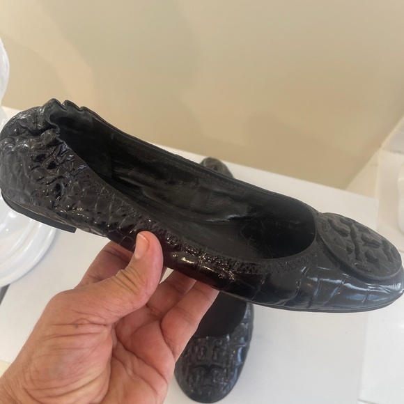 Tory Burch Reva Croc Embossed Ballet Flats - Picture 4 of 16